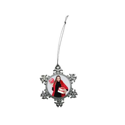 China Custom Christmas Decoration Printing Metal Christmas Hanging Decorations Designs Christmas Tree Pendant Ornament for sale