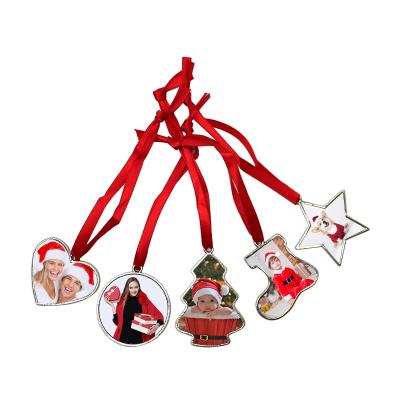 China Christmas Tree Decoration Blank Metal Sublimation Christmas Hanging Ornament for sale