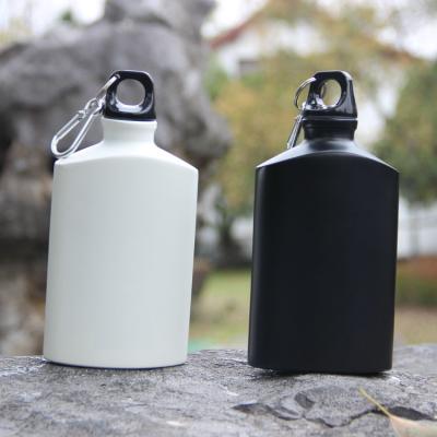 China 2022 hot sale high quality aluminum outer flat shape sports custom aluminum water bottle viable color and logo bottle with carabiner for sale