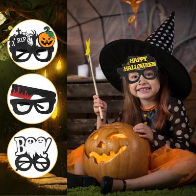 China Plastic Hot Sale New Halloween Party Glasses Skeleton Spider Scary Props Supplies Halloween Cartoon Decoration Glasses for sale