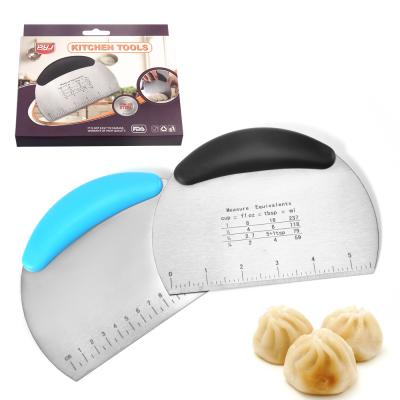 China Sustainable Universal Non-slip Arch Shape Metal Pastry Scraper With Measuring Scale for sale