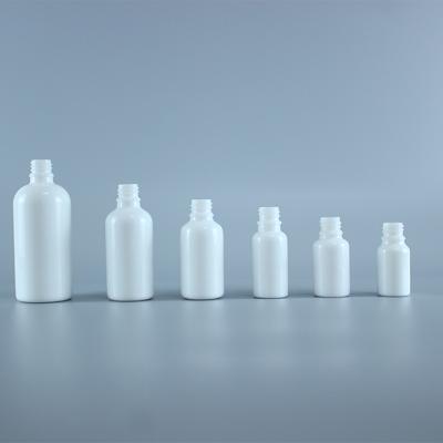 China Hot Selling White Personal Care Essential Oil Bottles With Glass Dropper White Empty Essential Oil Liquid Bottle for sale