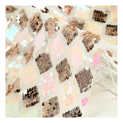 China Hot Sale Mermaid Breathable Custom Style 5mm Fish Scale Sequin Fabric Geometric Sequin Fabric for sale