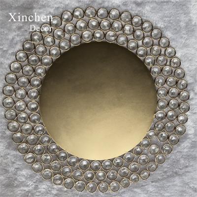 China Hot Selling Design Viable Creative Gold Metal Crystal Beaded Charger Dishes For Wedding Metal Charger Dish for sale