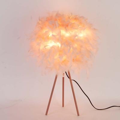 China Modern Custom European Style Fancy Color Decoration Feather Table Home Lamp for sale