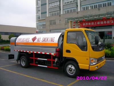 Cina Autocisterna mobile diesel dell'olio di consegna 4x2 JAC, camion cisterna di rifornimento di carburante del petrolio in vendita