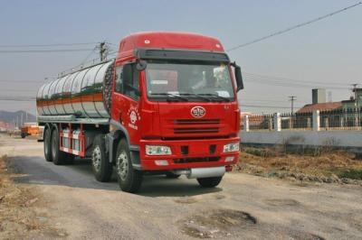 Κίνα Υγρή χημική ικανότητα 24700l Dongfeng 8x4 Faw φορτηγών δεξαμενών για τη μεταφορά καυσίμων προς πώληση