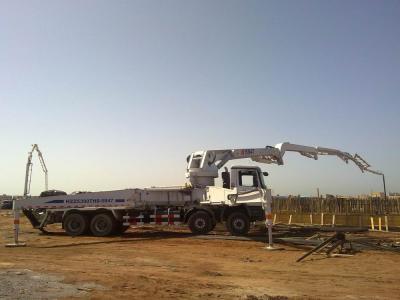 중국 8x4 구체 펌프는 47m Isuzu Rz 모양 붐 트럭 287kW를 나릅니다 판매용