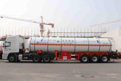 Cina Gli assi della capacità 39500L tre intossicano il camion cisterna, camion di consegna durevole del gas in vendita