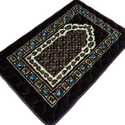 China Worship Wholesale Islamic Memory Foam Quilting Muslim Foldable Prayer Blanket Prayer Mat for sale