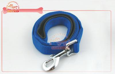 Chine Avance en nylon de chien de poignée en cuir molle de palette pour la laisse s'exerçante 3/8 pouces par 6 pieds à vendre