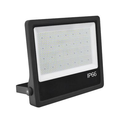 China Glare-Free Reflector Flood Light Stand 400W 100w Led Floodlight For Golf Course for sale