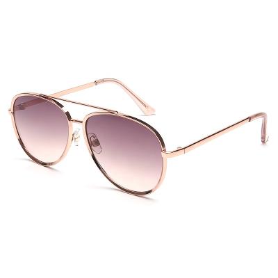 China Fashion Sunglasses 2021 Cheap Men Women Sunglasses Metal Frame Unisex Trending Sun Glasses Sun Glasses for sale