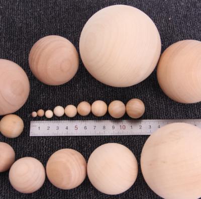 China 2019 New Design Hign Quality 10mm Balls Healthy Wooden Decoration Factory Wholesale for sale