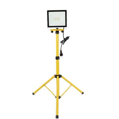 China Wholesale low price 20w outdoor and indoor lighting commercial square led work light with tripod stand for sale