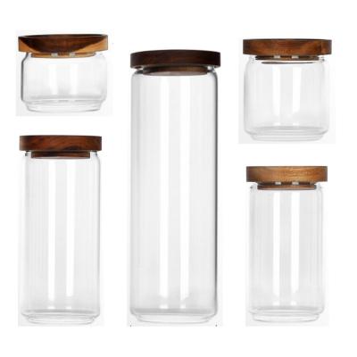 China Freshness Preservation YOLOWE HOME Modern Home Storage Set of 5 Glass Jar with Acacia Wood Lid Glass Sealed Flour & Sugar Storage Container Food Use for sale