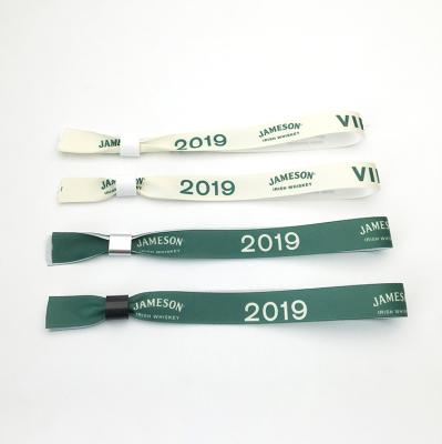 China Party Personalized Adjustable Fabric Cloth Wristband Ribbon Wristbands With Plastic Clip For One Time Wear for sale