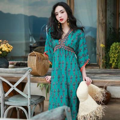 China 2022 High Quality Bohemian Women's Anti-Static Beach V-neck Floral Print High Waist Casual Dress Seaside Holiday Half Sleeve Elegant Casual Dress for sale