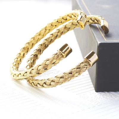 China Punk JM 316L 18K Gold Plated Twisted Rope Stainless Steel Screw Bracelet for sale