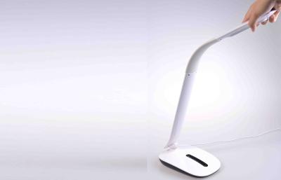 China Cold White Book COB Dimmable LED Desk Lamp flashless reading table light for sale