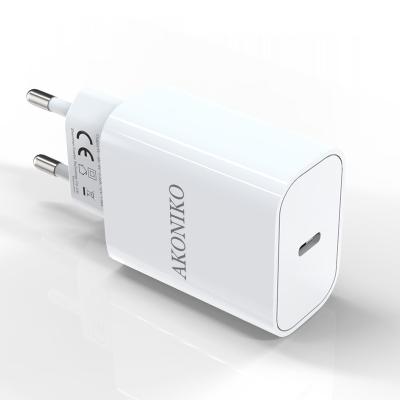 China Custom pd20w mini mobile phone fast charging charger for China, Japan, USA and Europe for iPhone 13 for sale