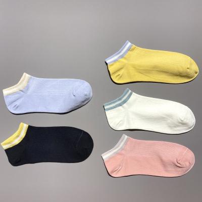 China OEM Viable Populcr Moisture Absorbed Solid Cotton Socks Teenagers Students Socks for sale