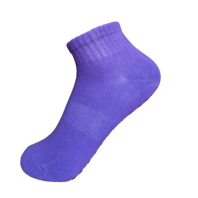 China Sustainable Children's Loose Cotton Socks Sports Socks Wholesale Custom Silicone Non-Slip Socks for sale