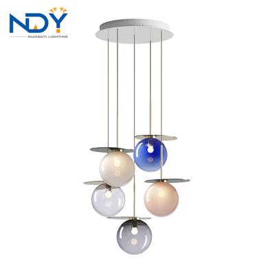 China Modern Competitive Price Artistic Style Indoor Modern Colorful Single Hanging Lamp Hand Blown Glass Led Pendant Light for sale