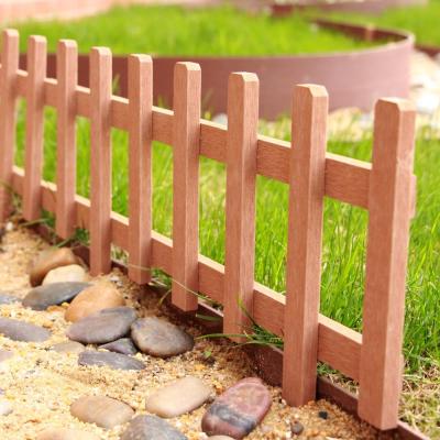 China Easily Assembled Wooden Garden Border Small Plastic Composite Fence for sale