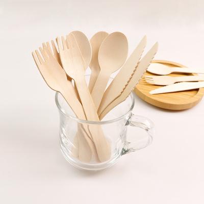 China 16cm Degradable Wooden Spoon Smooth Disposable Cutlery Set Family Party for sale