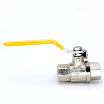 China Heating and cooling systems. High Quality PN40 Forged Brass Ball Valve To Tap Water Systems Water Valve Female Thread Double Handle Yellow Level Long Caliber for sale