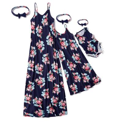 China Breathable Mommy and Me Matching Dress Spaghetti Strap Casual Summer Sundress Beach Sleeveless Dress with Headband for sale