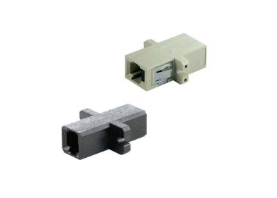 China Optische de Adapter Plastic Huisvesting van de precisiemtrj Vezel voor de Netwerken van FTTH/CATV- Te koop