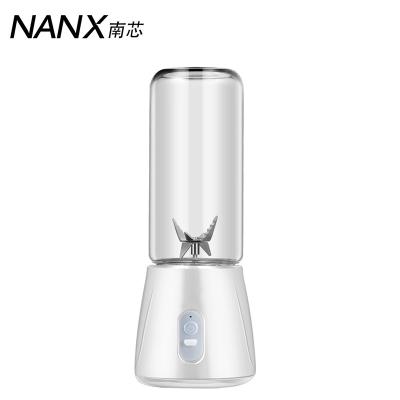 China Protable Personal Mini Juicer Fashion Designer Travel Juicer 320ml Portable Blender for sale