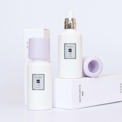 China Luxury PACKAGING 120ml PETG BEAUTY Plastic Pump Bottle Fine Spray Fine Mist Spray Bottles Custom Lotion Pump Containers for sale