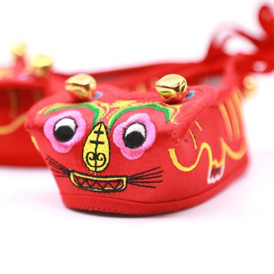 China Wholesale popular new design Chinese style gift hand embroidery flat baby birthday gift shoes for sale