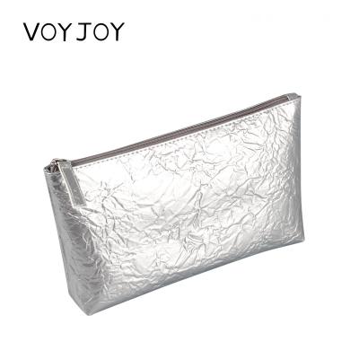 China Fashion In Vogue Delicate Stylish Portable Waterproof Metallic PU Cosmetic Bag Siliver for sale