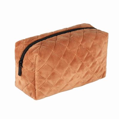 China Newest Hot Selling Fashion Square Velvet Brush Beauty Bag Basics Makeup Cosmetic Packaging Bag for sale