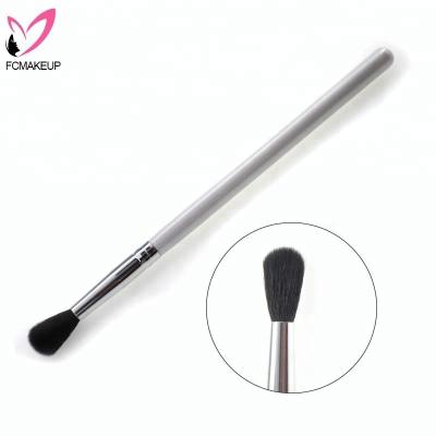 China Angular Blush Factory New Arrival Professional Smudge Brush For Artist Make Up Blooming Blender Makeup Brush For Eye for sale