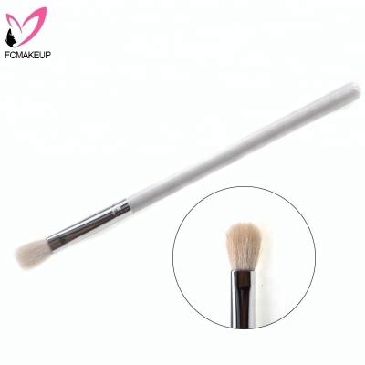 China Luxury Refining Natural Goat Hair Eye Makeup Cosmetic Round Eye Shadow Brush Brushes for sale