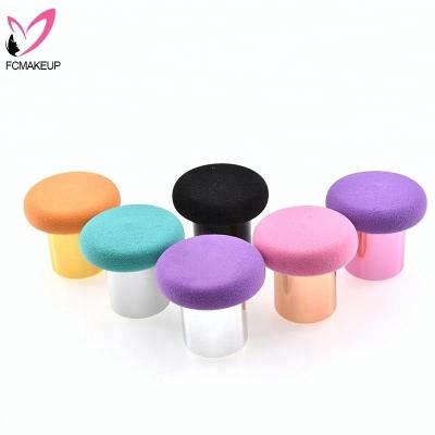 China 2018 Facial Stamp Grip Sponge Foundation Makeup Puff Non-latex Cosmetic Sponge Applicator Brush for sale