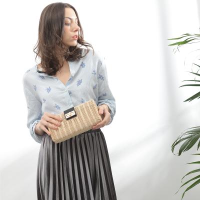 China Wholesale Custom Lady Straw Clutch Bag Fashion Rattan Beach Bag for sale