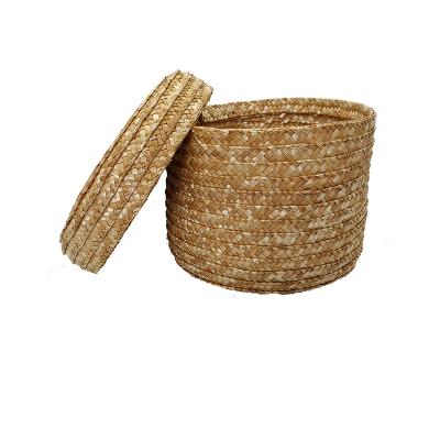 China Handmade Home Decor Straw Basket Water Hyacinth Basket For Household for sale