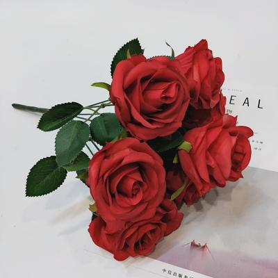 China Wedding Celebration Wholesale 7 Head Fake Head Bouquet Velvet Artificial Flowers White Red Silk Roses For Wedding Decoration for sale