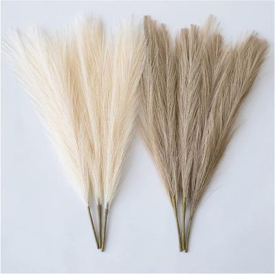 China Eco-Friendly Fluffy Dense Artificial Fake Reed Pampas Grass for sale