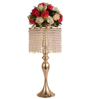 China Durable Crystal Candelabra Wedding Table Centerpieces Vintage Metal Flower Vases Stand For Wedding Decoration for sale