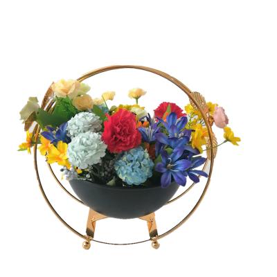 China Luxury Durable Indoor and Outdoor Wedding Table Centerpieces Metal Flower Wedding Flower Vase Holder Stand Wedding Decoration for sale