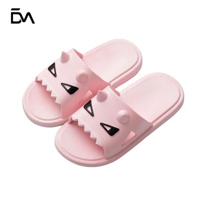 China 2021 Deodorization promotion cute baby non-slip shoes for children children cartoon slippers for sale