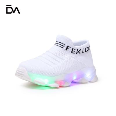 China Flatbed 2021 New Design Kids Led Slip On Sneakers Star Light Up Kids Sports Shoes for sale