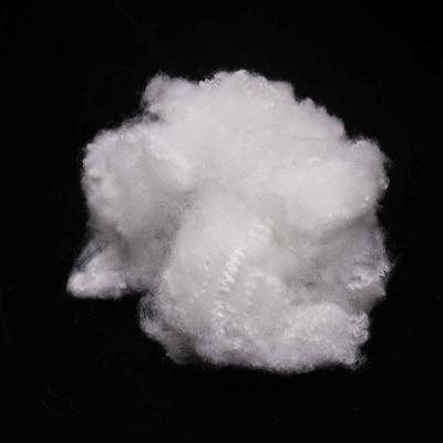 Chine Résistant à la flamme Polyester à base de fibres 64mm Fibre de polyester creuse pour jouet en peluche à vendre